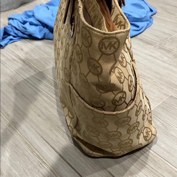 Michael Kors Logo Purse - Picture 5 of 11